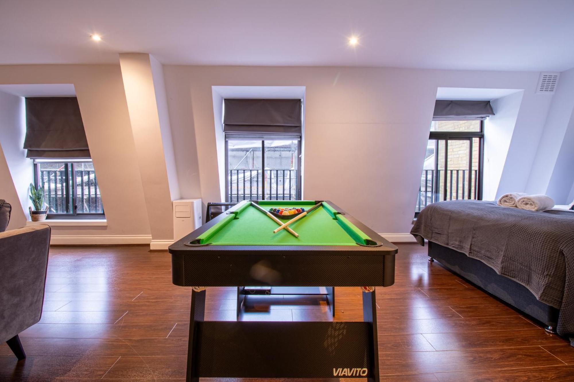 Luxurious In Mayfair Apartment *