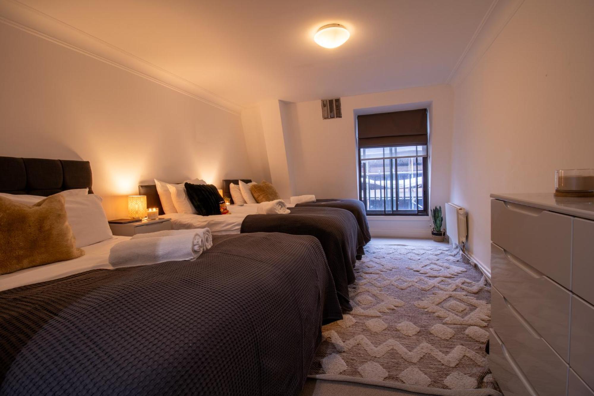Luxurious In Mayfair Apartment London